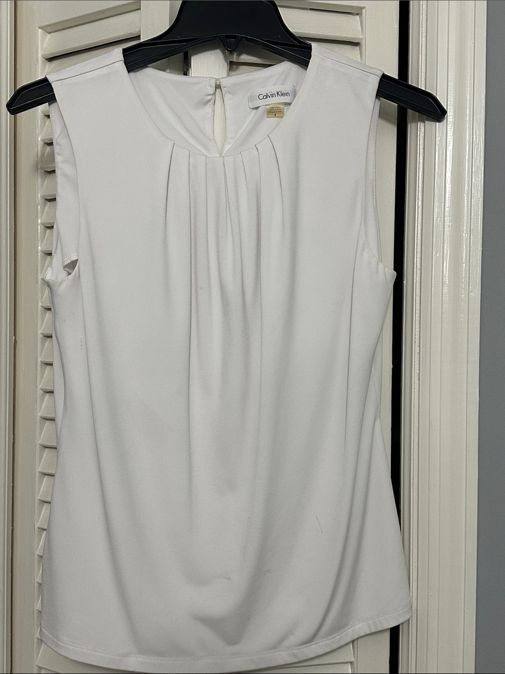 Calvin Klein White Pleated-Front Sleeveless Camisole